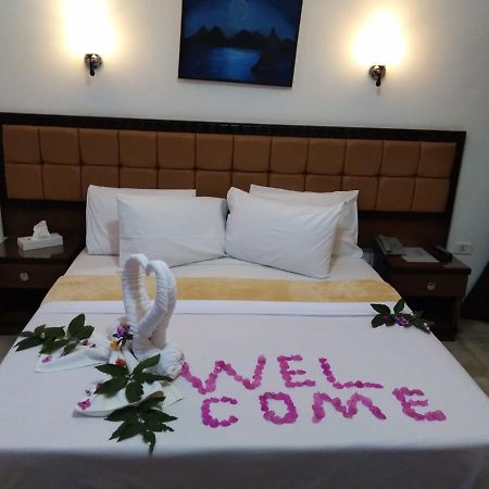 Dolphin Hotel El Qoseir Eksteriør bilde