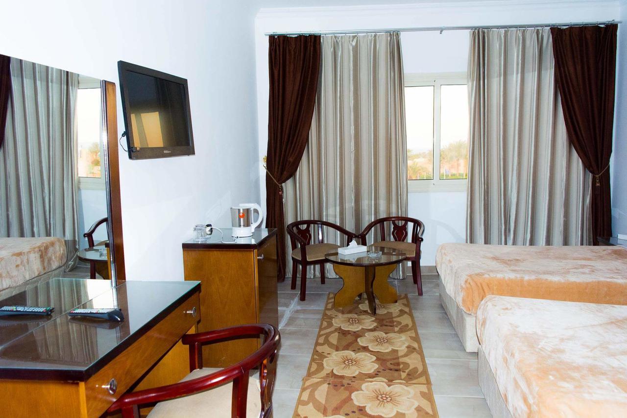 Dolphin Hotel El Qoseir Eksteriør bilde