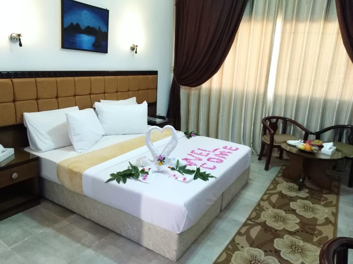 Dolphin Hotel El Qoseir Eksteriør bilde